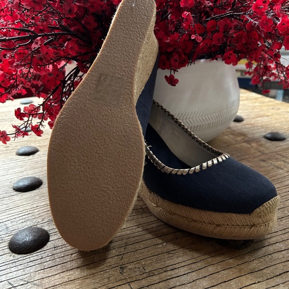 Brand New Jack Rogers! - Picture 3 of 4